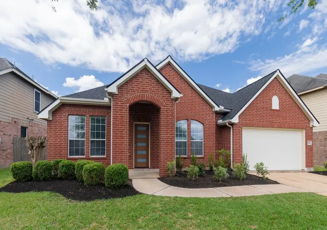 1st image of 8802 Rocky Knoll Ln, Rosenberg, TX 77469 | MLS# 83185675