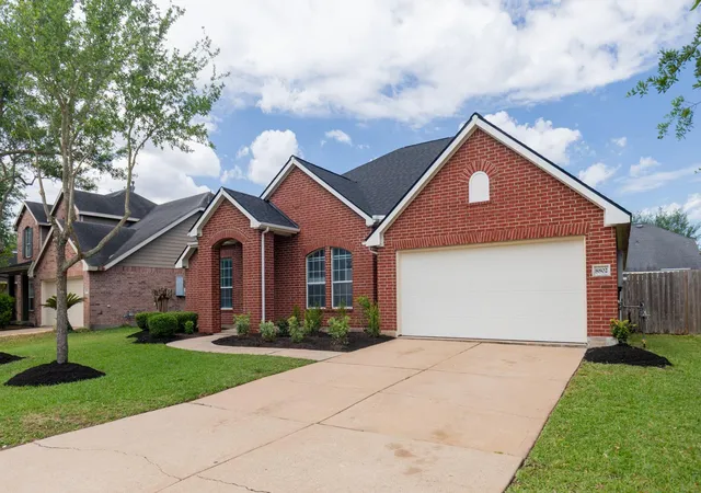 2nd image of 8802 Rocky Knoll Ln, Rosenberg, TX 77469 | MLS# 83185675