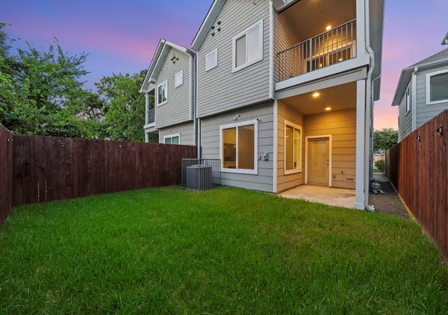 Homes for sale in Houston, TX | 2307 Clementine St, Houston, TX 77020 | MLS# 12390247