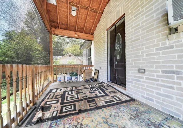 Photo 3 of Single family home for sale at 4035 Wylie St, Houston, TX 77026 | MLS# 52279851 | Listing updated on 2026-08-12