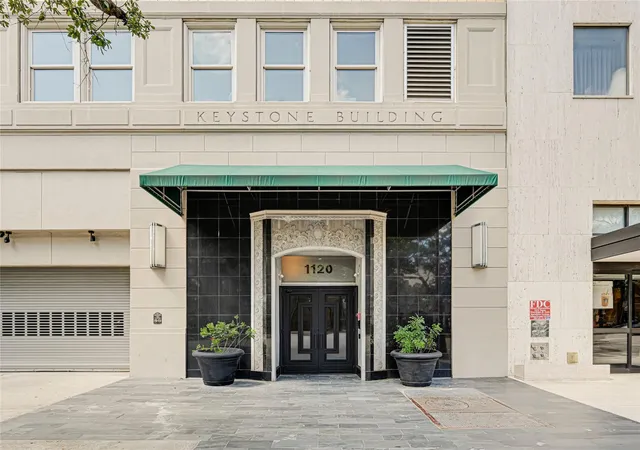 Photo 2 of Condo for sale at 1120 Texas St #7D, Houston, TX 77002 | MLS# 51647944 | Listing updated on 2026-08-20