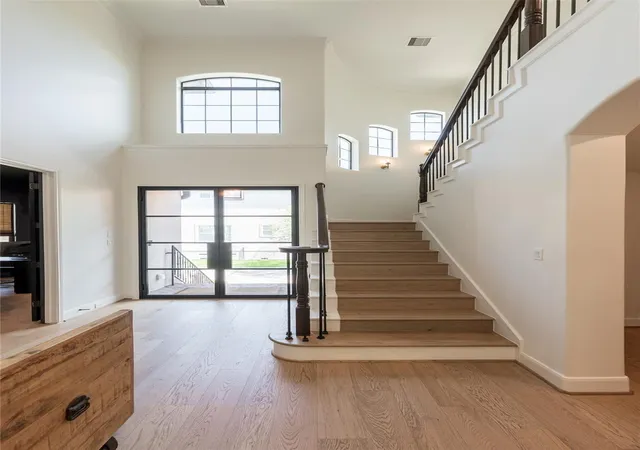 2nd image of 8011 Serenity Ct, Houston, TX 77025 | MLS# 54528960