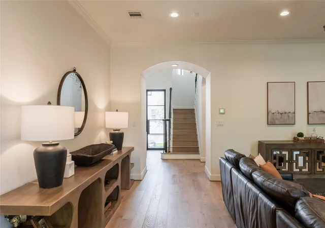 5th image of 8011 Serenity Ct, Houston, TX 77025 | MLS# 54528960