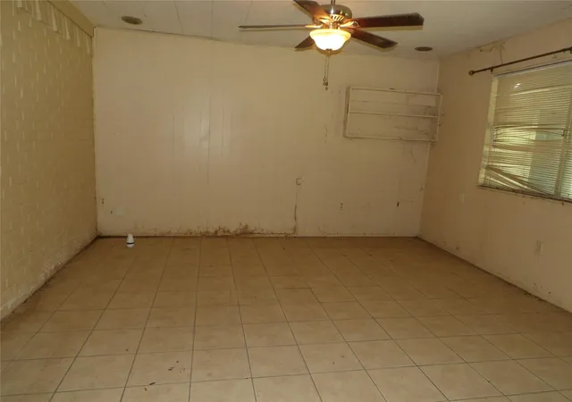 14th image of 5938 Josephine St, Pearland, TX 77584 | MLS# 77377302