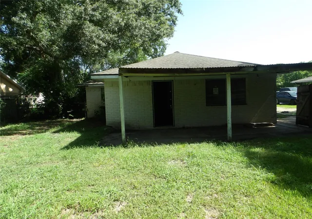 2nd image of 5938 Josephine St, Pearland, TX 77584 | MLS# 77377302