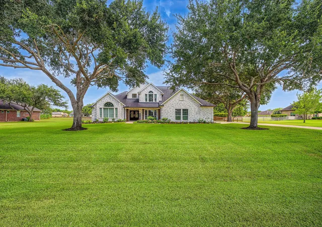 2nd image of 4002 Wentworth Dr, Fulshear, TX 77441 | MLS# 51406458