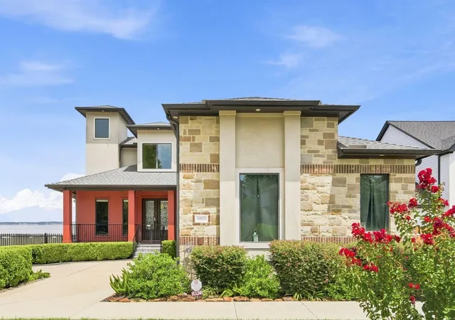 Photo 2 of Single family home for sale at 18922 Vantage View Ln, Humble, TX 77346 | MLS# 69674519 | Listing updated on 2026-09-19