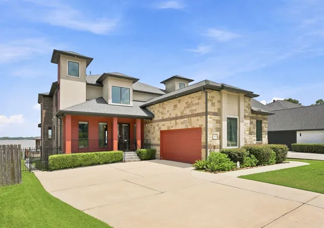 Photo 3 of Single family home for sale at 18922 Vantage View Ln, Humble, TX 77346 | MLS# 69674519 | Listing updated on 2026-09-19