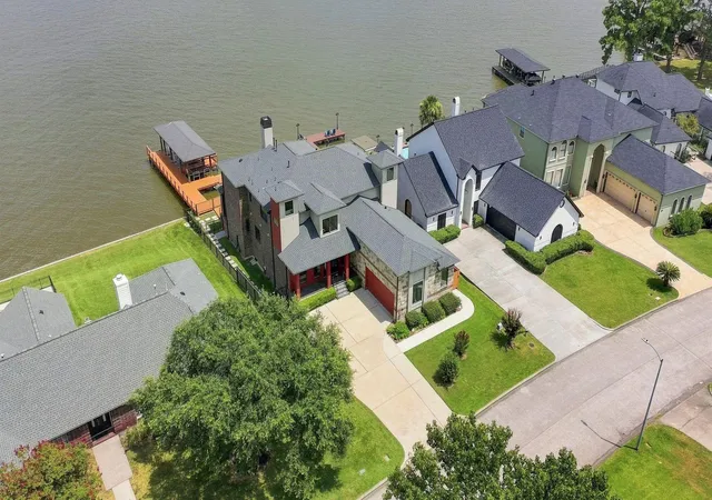 Photo 3 of Single family home for sale at 18922 Vantage View Ln, Humble, TX 77346 | MLS# 69674519 | Listing updated on 2026-09-19