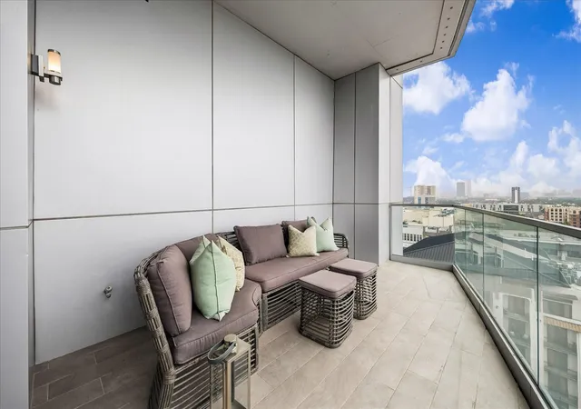 31st image of 2727 Kirby Dr #11D, Houston, TX 77098 | MLS# 33906213