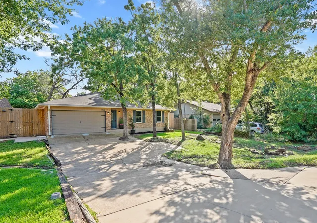 Homes for sale in College Station, TX | 7716 Appomattox Dr, College Station, TX 77845 | MLS# 76166467