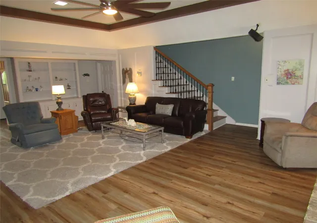 Photo 4 of Sale Pending at 12139 Glenway Dr, Houston, TX 77070 | MLS# 60000770 | Listing updated on 2026-09-19