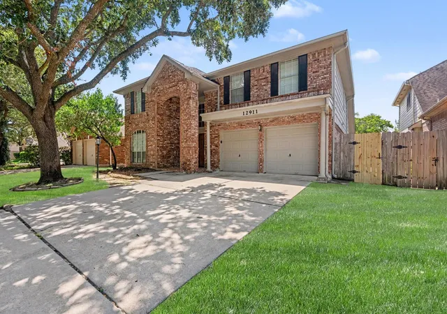 Photo 2 of Single family home for sale at 12911 Fox Arrow Ln, Houston, TX 77041 | MLS# 18203452 | Listing updated on 2026-09-19