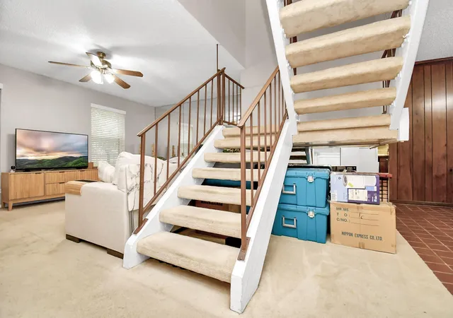 Photo 4 of Sale Pending at 10382 Hammerly Blvd, Houston, TX 77043 | MLS# 25488487 | Listing updated on 2026-09-17
