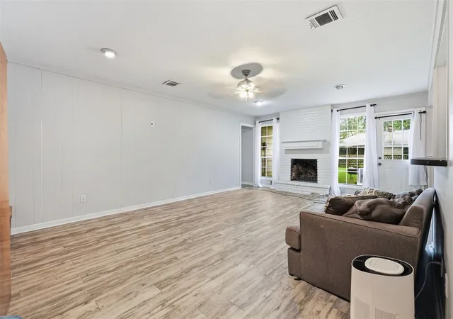 Photo 4 of Single family home for sale at 25518 Long Hl Ln, Spring, TX 77373 | MLS# 6669925 | Listing updated on 2026-10-18