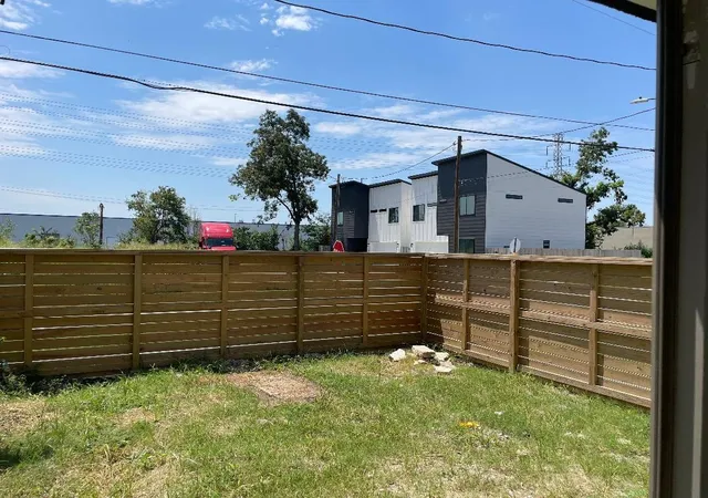 36th image of 201 E 37th St, Houston, TX 77018 | MLS# 82363374
