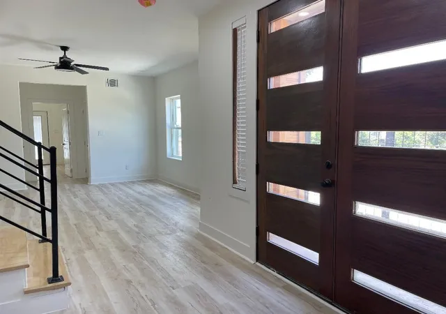 5th image of 201 E 37Th St, Houston, TX 77018 | MLS# 82363374