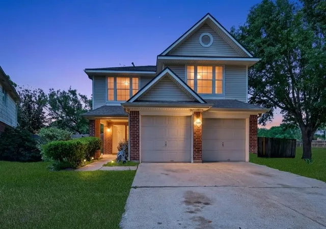 3rd image of 3608 Lochmoor Ln, Pearland, TX 77581 | MLS# 75778493