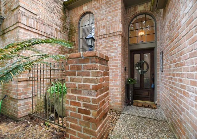 Photo 3 of Single family home for sale at 15611 Birchview Dr, Tomball, TX 77377 | MLS# 23477026 | Listing updated on 2026-09-11