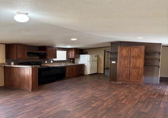 Photo 4 of Single family home for sale at 20405 Red Oak Dr, Cleveland, TX 77328 | MLS# 9169553 | Listing updated on 2026-08-25