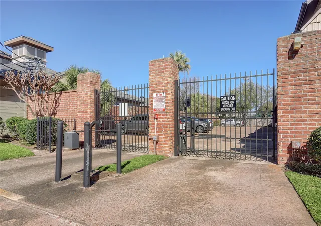 2nd image of 2829 Timmons Ln, Houston, TX 77027