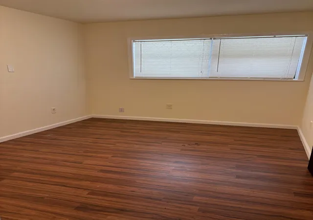 Photo 4 of Single family home for sale at 7220 Ave R, Galveston, TX 77551 | MLS# 51229995 | Listing updated on 2026-09-16