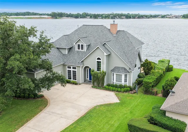 2nd image of 12130 Sagittarius Dr E, Willis, TX 77318 | MLS# 15850797