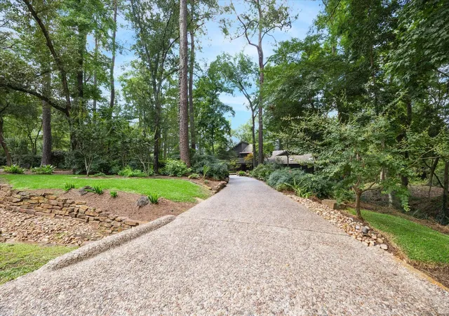 Photo 2 of Single family home for sale at 23414 Holly Holw St, Tomball, TX 77377 | MLS# 56787018 | Listing updated on 2026-09-09