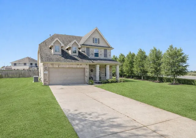 Homes for sale in Baytown, TX | 5002 Creekside Ave, Baytown, TX 77523 | MLS# 33521409