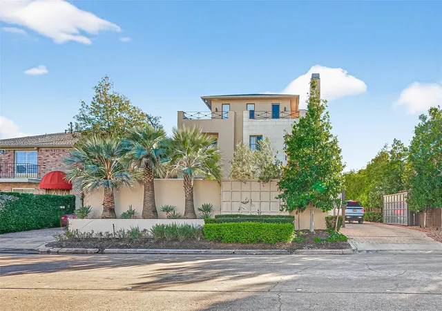 Photo 3 of Single family home for sale at 6005 Inwood Dr #A, Houston, TX 77057 | MLS# 62054213 | Listing updated on 2026-09-15