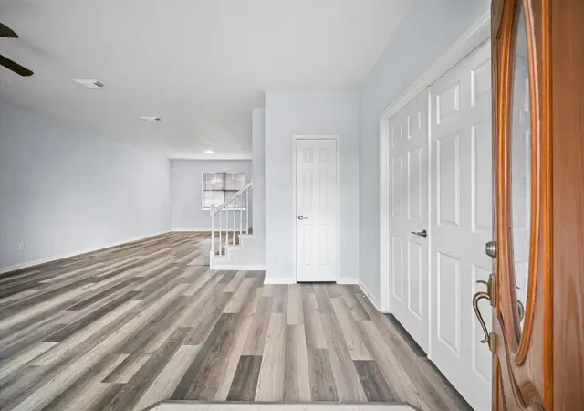 Photo 4 of Single family home for sale at 9366 Cor Oaks Ln, Houston, TX 77036 | MLS# 59483965 | Listing updated on 2026-09-06