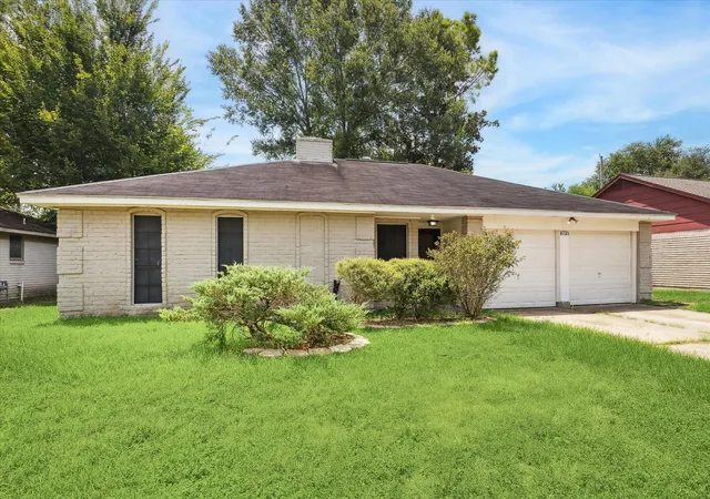 1st image of 4731 Brookston St, Houston, TX 77045 | MLS# 32444877