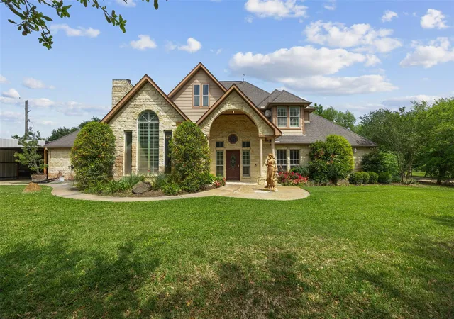 image of 2622 Muegge Rd, Rosenberg, TX 77471 | MLS# 49059551