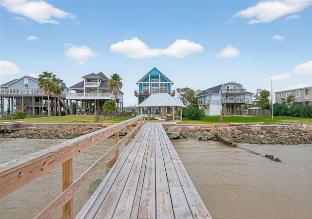 3rd image of 5226 Bayside Dr, Baytown, TX 77523 | MLS# 12610089
