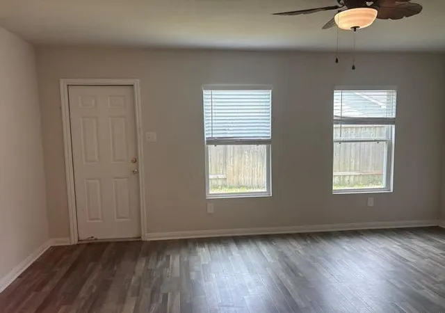 Photo 3 of Single family home for sale at 15690 Briar Forest Dr, Conroe, TX 77306 | MLS# 82156590 | Listing updated on 2026-08-21