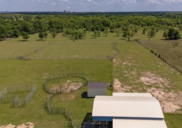 Photo 3 of Single family home for sale at 10976 Whiterock Rd, Bremond, TX 76629 | MLS# 24362807 | Listing updated on 2026-07-28