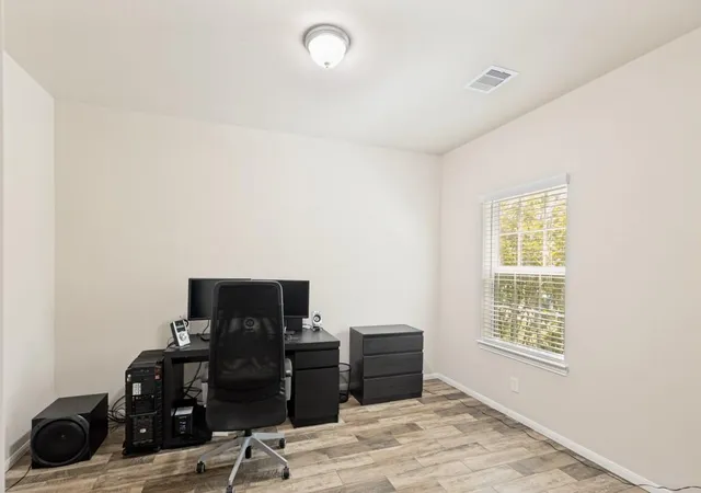 Photo 4 of Single family home for sale at 15414 Kirkdell Bnd Dr, Humble, TX 77346 | MLS# 40587998 | Listing updated on 2026-07-13