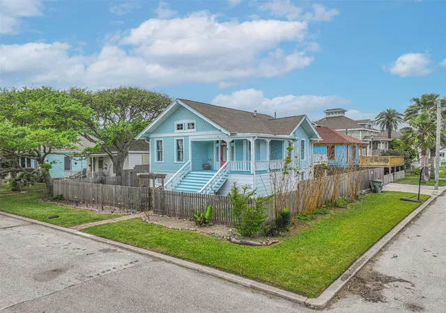 Photo 2 of Single family home for sale at 3002 Ave Q 1/2, Galveston, TX 77550 | MLS# 27198882 | Listing updated on 2026-07-24