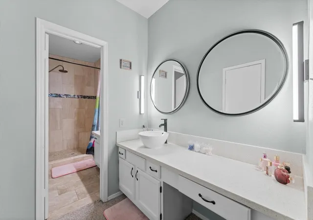 Photo 2 of Condo for sale at 17557 Red Oak Dr #7557, Houston, TX 77090 | MLS# 57653269 | Listing updated on 2026-07-30