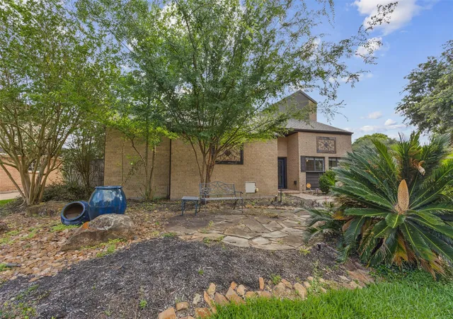 Photo 4 of Single family home for sale at 1616 Park Hvn Dr, Houston, TX 77077 | MLS# 66905220 | Listing updated on 2026-09-15