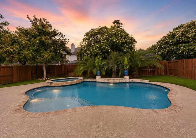 Photo 3 of Sale Pending at 19914 Texas Laurel Trl, Humble, TX 77346 | MLS# 73865108 | Listing updated on 2026-09-15