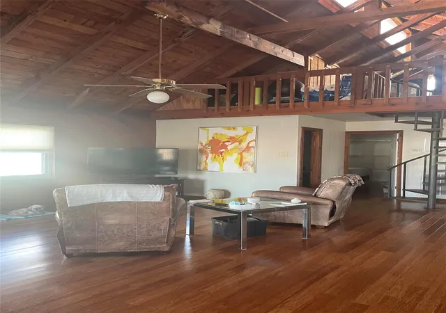 Photo 3 of Single family home for sale at 3710 Brewster Key Dr, Galveston, TX 77554 | MLS# 77109564 | Listing updated on 2026-06-20