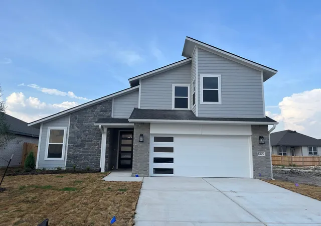 Photo 1 of Sale Pending at 6205 Daytona Dr, College Station, TX 77845 | MLS# 10272875 | Listing updated on 2026-10-08