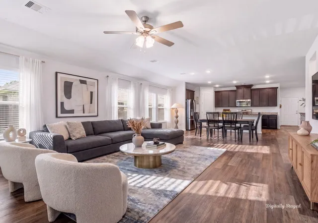 Photo 3 of Single family home for sale at 118 Violet Carson Ct, Willis, TX 77318 | MLS# 13358227 | Listing updated on 2026-10-05