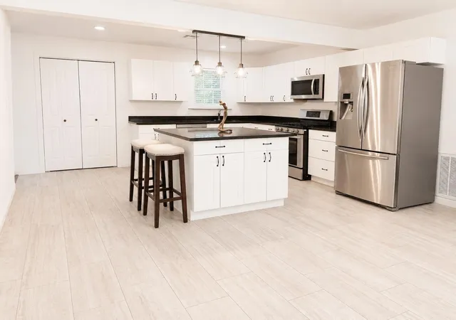 Photo 3 of Single family home for sale at 3004 Woodland Dr, Dickinson, TX 77539 | MLS# 92613009 | Listing updated on 2026-09-13