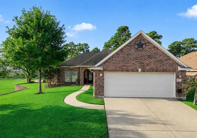 Photo 1 of Single family home for sale at 3535 Bayou Forest Dr, La Porte, TX 77571 | MLS# 10058671 | Listing updated on 2026-09-20