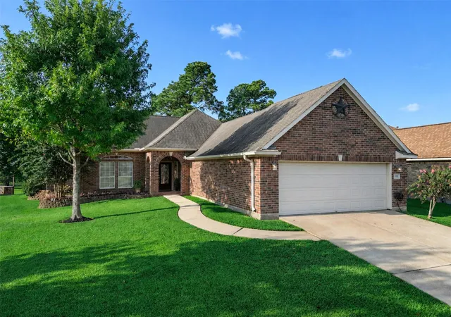 Photo 2 of Single family home for sale at 3535 Bayou Forest Dr, La Porte, TX 77571 | MLS# 10058671 | Listing updated on 2026-09-20