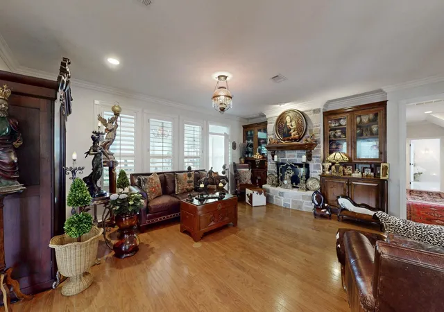 Photo 4 of Single family home for sale at 5108 Miramont Cir, Bryan, TX 77802 | MLS# 77931792 | Listing updated on 2026-07-29