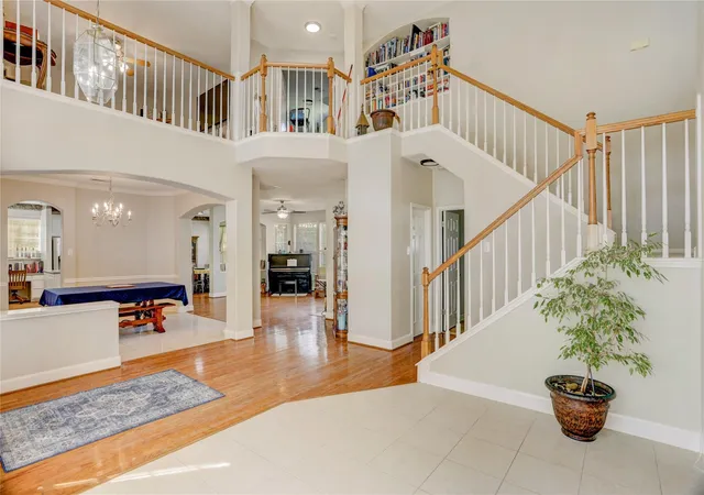 2nd image of 1505 Maple Leaf Ct, Pearland, TX 77581 | MLS# 45264094