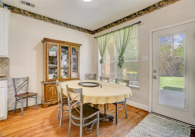 5th image of 1505 Maple Leaf Ct, Pearland, TX 77581 | MLS# 45264094